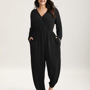BloomChic Black Long-Sleeve V-Neck Jumpsuit with Drawstring 22/24